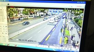 南京新街口核心区禁停首日查到61辆车违停