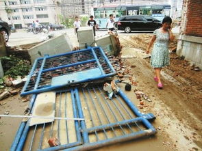 南阳汽修厂强拆风波 监控记录下的挟持瞬间与待解的法治之问